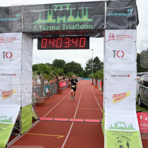 15.06.2025 - 7 Türme Triathlon Michael Strokosch http://msf.ph/oto/7973166 15.06.2025 14:03:39 Ziel 947 meine-sportfotos.de
