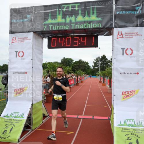 15.06.2025 - 7 Türme Triathlon Michael Strokosch http://msf.ph/oto/7973186 15.06.2025 14:03:41 Ziel 947 meine-sportfotos.de