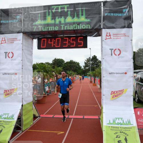 15.06.2025 - 7 Türme Triathlon Michael Strokosch http://msf.ph/oto/7973214 15.06.2025 14:03:55 Ziel 561 meine-sportfotos.de