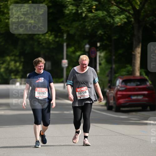 15.06.2025 - REWE Women's Run Dr. Thomas Lammeyer http://msf.ph/oto/7973281 15.06.2025 10:03:53 Laufen 10297, 10728 meine-sportfotos.de