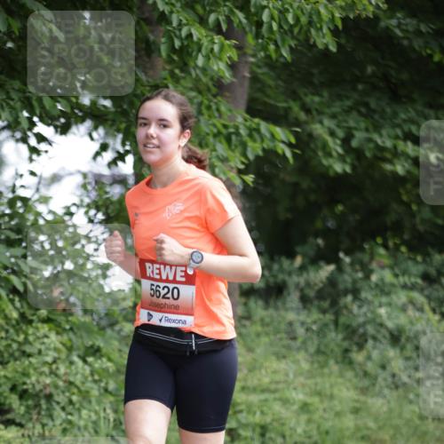 15.06.2025 - REWE Women's Run Jannik Wohlers http://msf.ph/oto/7973306 15.06.2025 10:07:58 Laufen 5620 meine-sportfotos.de