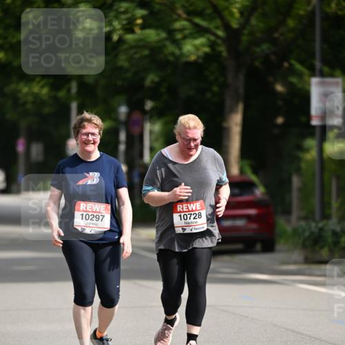 15.06.2025 - REWE Women's Run Dr. Thomas Lammeyer http://msf.ph/oto/7973357 15.06.2025 10:03:55 Laufen 10297, 10728 meine-sportfotos.de