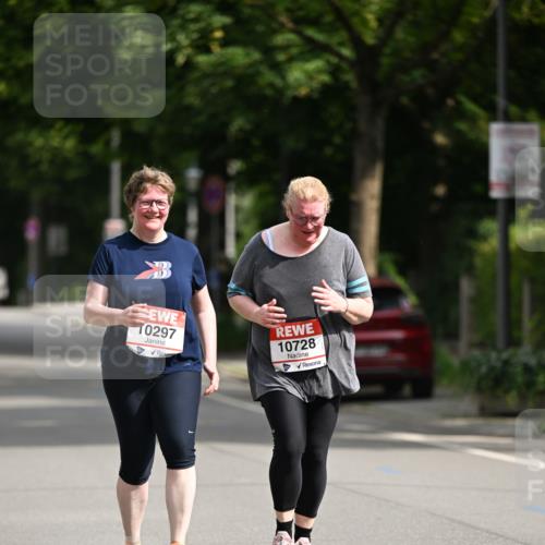 15.06.2025 - REWE Women's Run Dr. Thomas Lammeyer http://msf.ph/oto/7973363 15.06.2025 10:03:56 Laufen 0297, 10728 meine-sportfotos.de