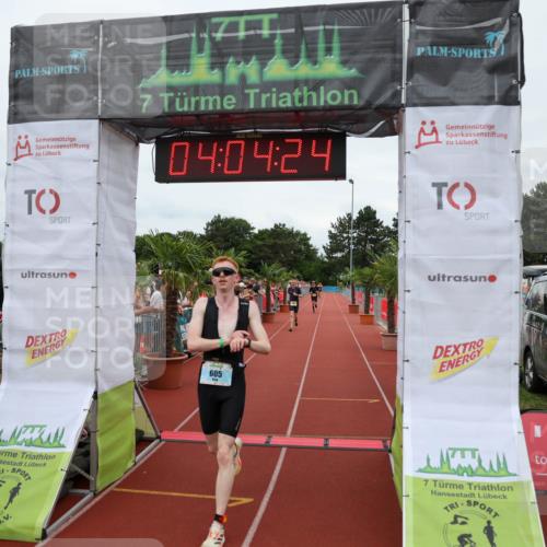 15.06.2025 - 7 Türme Triathlon Michael Strokosch http://msf.ph/oto/7973380 15.06.2025 14:04:24 Ziel 605, 988 meine-sportfotos.de