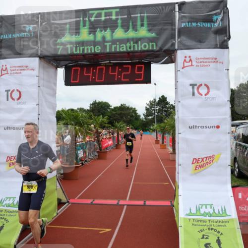 15.06.2025 - 7 Türme Triathlon Michael Strokosch http://msf.ph/oto/7973397 15.06.2025 14:04:29 Ziel 605, 988, 1169 meine-sportfotos.de