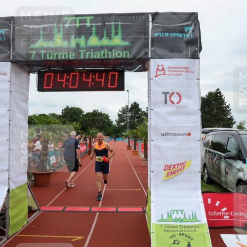 15.06.2025 - 7 Türme Triathlon Michael Strokosch http://msf.ph/oto/7973431 15.06.2025 14:04:40 Ziel 1106 meine-sportfotos.de