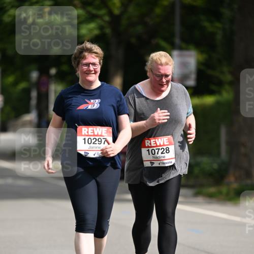 15.06.2025 - REWE Women's Run Dr. Thomas Lammeyer http://msf.ph/oto/7973432 15.06.2025 10:03:58 Laufen 10297, 10728 meine-sportfotos.de