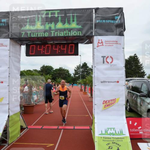 15.06.2025 - 7 Türme Triathlon Michael Strokosch http://msf.ph/oto/7973435 15.06.2025 14:04:40 Ziel 1106 meine-sportfotos.de