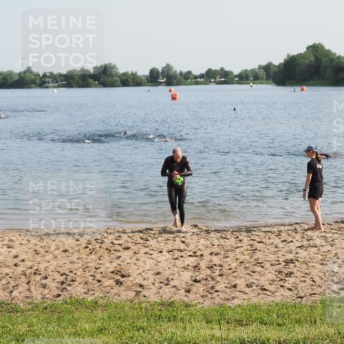 21.06.2025 - 27. Vierlanden-Triathlon MichiJ http://msf.ph/oto/7973438 15.06.2026 08:37:12 Schwimmen 187 meine-sportfotos.de