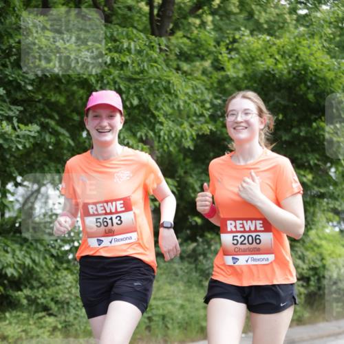 15.06.2025 - REWE Women's Run Jannik Wohlers http://msf.ph/oto/7973464 15.06.2025 10:08:08 Laufen 5613, 5206 meine-sportfotos.de