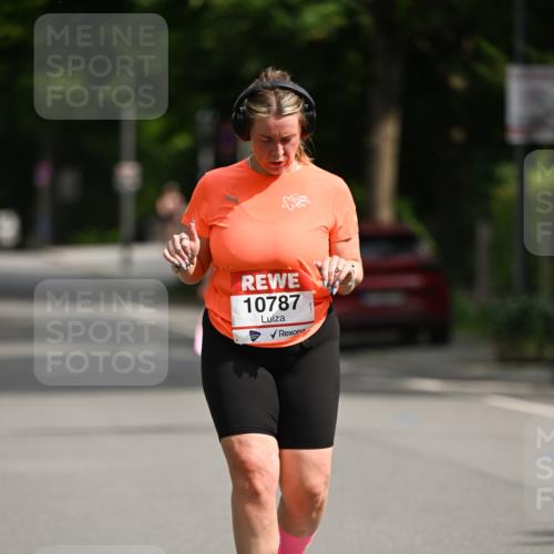 15.06.2025 - REWE Women's Run Dr. Thomas Lammeyer http://msf.ph/oto/7973535 15.06.2025 10:04:48 Laufen 777, 10787 meine-sportfotos.de