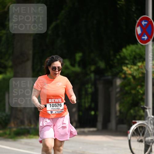 15.06.2025 - REWE Women's Run Dr. Thomas Lammeyer http://msf.ph/oto/7973588 15.06.2025 10:04:55 Laufen 10576 meine-sportfotos.de