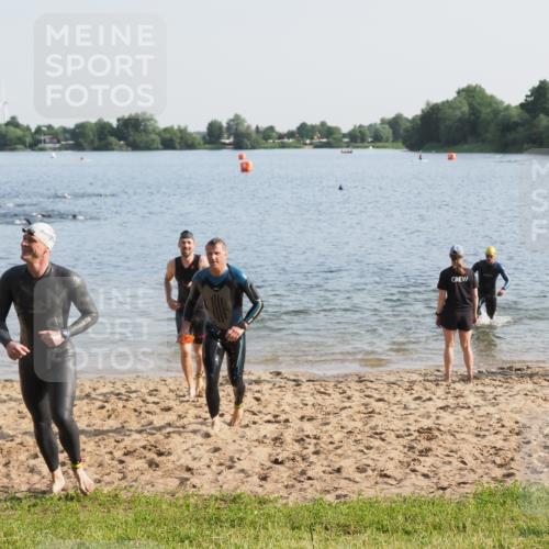 21.06.2025 - 27. Vierlanden-Triathlon MichiJ http://msf.ph/oto/7973613 15.06.2026 08:37:42 Schwimmen 9, 73, 171, 180, 181 meine-sportfotos.de
