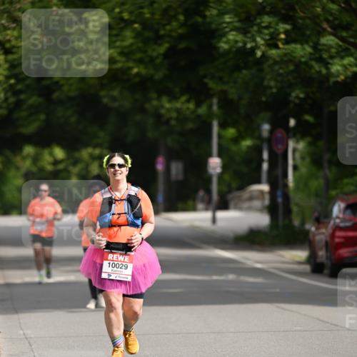 15.06.2025 - REWE Women's Run Dr. Thomas Lammeyer http://msf.ph/oto/7973614 15.06.2025 10:05:33 Laufen 10029 meine-sportfotos.de