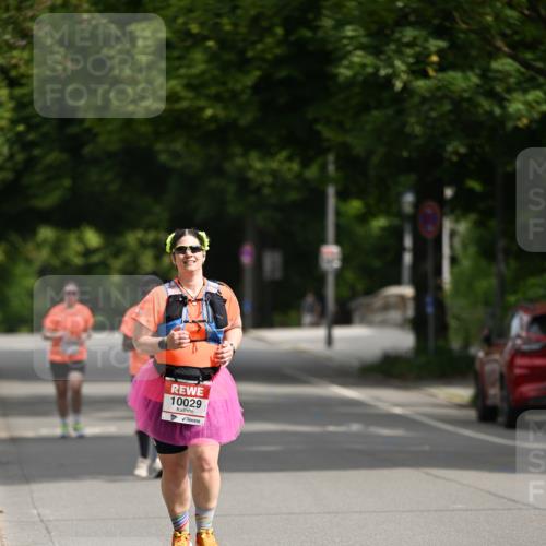 15.06.2025 - REWE Women's Run Dr. Thomas Lammeyer http://msf.ph/oto/7973618 15.06.2025 10:05:33 Laufen 10029 meine-sportfotos.de