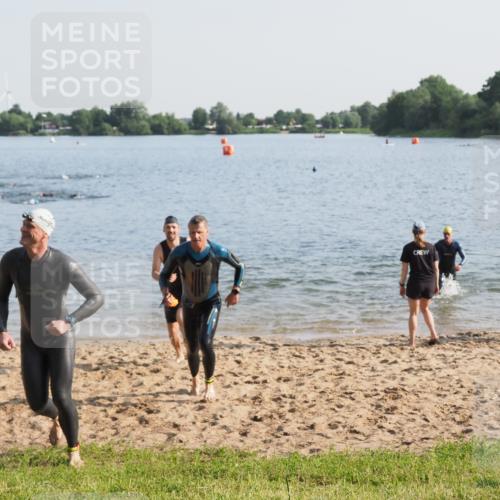 21.06.2025 - 27. Vierlanden-Triathlon MichiJ http://msf.ph/oto/7973625 15.06.2026 08:37:43 Schwimmen 9, 73, 171, 180, 181 meine-sportfotos.de