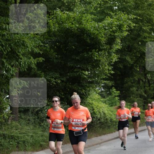 15.06.2025 - REWE Women's Run Jannik Wohlers http://msf.ph/oto/7973645 15.06.2025 10:08:24 Laufen 5651, 5624 meine-sportfotos.de