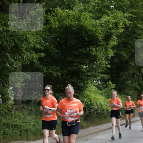 15.06.2025 - REWE Women's Run Jannik Wohlers http://msf.ph/oto/7973659 15.06.2025 10:08:24 Laufen 5651, 5624, 5370, 532 meine-sportfotos.de