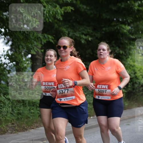 15.06.2025 - REWE Women's Run Jannik Wohlers http://msf.ph/oto/7973693 15.06.2025 10:08:29 Laufen 5098, 5377, 5097, 5427 meine-sportfotos.de