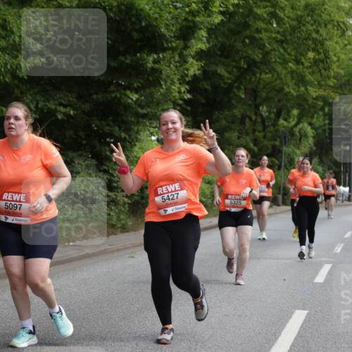 15.06.2025 - REWE Women's Run Jannik Wohlers http://msf.ph/oto/7973700 15.06.2025 10:08:30 Laufen 5097, 5427, 5325 meine-sportfotos.de