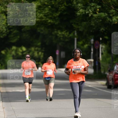 15.06.2025 - REWE Women's Run Dr. Thomas Lammeyer http://msf.ph/oto/7973753 15.06.2025 10:05:40 Laufen 10065 meine-sportfotos.de