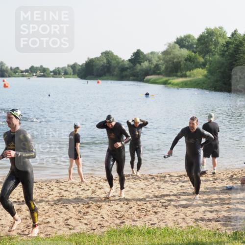 21.06.2025 - 27. Vierlanden-Triathlon MichiJ http://msf.ph/oto/7973779 15.06.2026 08:38:32 Schwimmen 27, 35, 45, 86, 126 meine-sportfotos.de