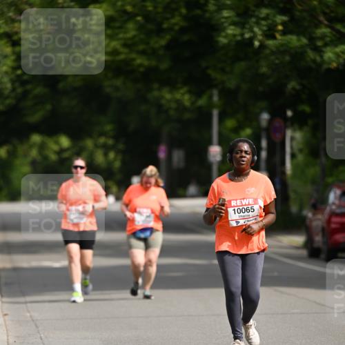 15.06.2025 - REWE Women's Run Dr. Thomas Lammeyer http://msf.ph/oto/7973782 15.06.2025 10:05:41 Laufen 10065 meine-sportfotos.de