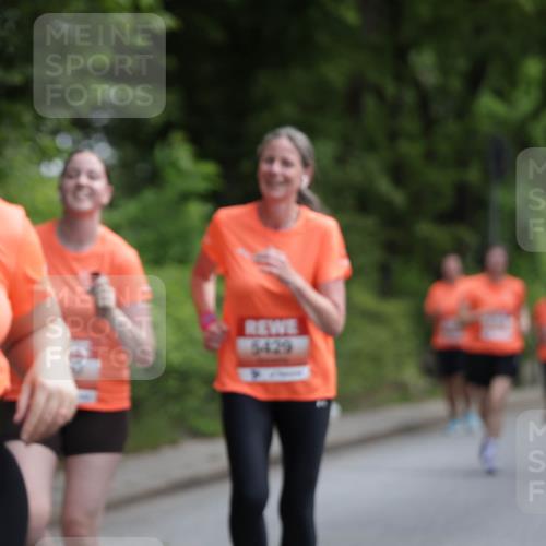 15.06.2025 - REWE Women's Run Jannik Wohlers http://msf.ph/oto/7973808 15.06.2025 10:08:34 Laufen 5429 meine-sportfotos.de