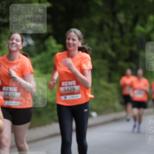 15.06.2025 - REWE Women's Run Jannik Wohlers http://msf.ph/oto/7973822 15.06.2025 10:08:34 Laufen 5429, 6430 meine-sportfotos.de