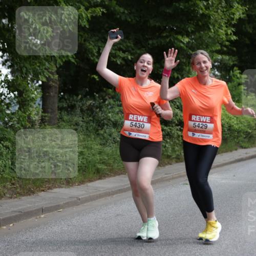 15.06.2025 - REWE Women's Run Jannik Wohlers http://msf.ph/oto/7973851 15.06.2025 10:08:35 Laufen 5430, 5429, 6229 meine-sportfotos.de