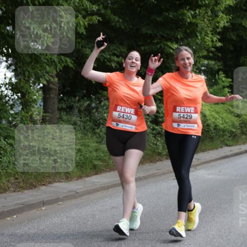 15.06.2025 - REWE Women's Run Jannik Wohlers http://msf.ph/oto/7973860 15.06.2025 10:08:36 Laufen 5430, 5429, 220 meine-sportfotos.de
