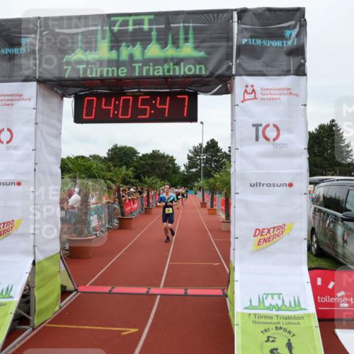 15.06.2025 - 7 Türme Triathlon Michael Strokosch http://msf.ph/oto/7973863 15.06.2025 14:05:47 Ziel 971, 1031 meine-sportfotos.de