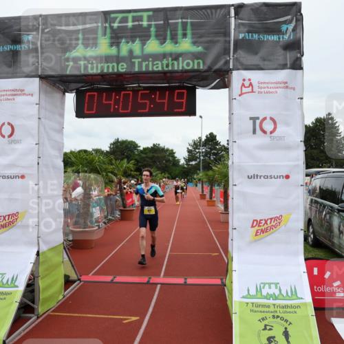 15.06.2025 - 7 Türme Triathlon Michael Strokosch http://msf.ph/oto/7973875 15.06.2025 14:05:48 Ziel 971, 1031 meine-sportfotos.de