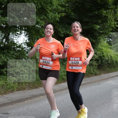 15.06.2025 - REWE Women's Run Jannik Wohlers http://msf.ph/oto/7973903 15.06.2025 10:08:36 Laufen 5430, 5429 meine-sportfotos.de