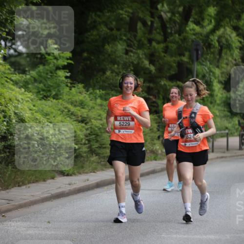 15.06.2025 - REWE Women's Run Jannik Wohlers http://msf.ph/oto/7973920 15.06.2025 10:08:38 Laufen 5229, 52, 5524, 014 meine-sportfotos.de