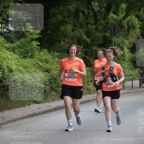 15.06.2025 - REWE Women's Run Jannik Wohlers http://msf.ph/oto/7973924 15.06.2025 10:08:38 Laufen 5229, 529, 5524 meine-sportfotos.de