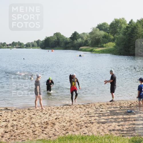 21.06.2025 - 27. Vierlanden-Triathlon MichiJ http://msf.ph/oto/7973971 15.06.2026 08:38:52 Schwimmen 94, 182 meine-sportfotos.de