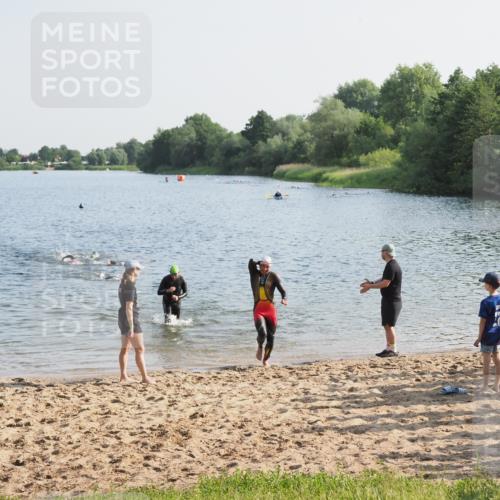 21.06.2025 - 27. Vierlanden-Triathlon MichiJ http://msf.ph/oto/7973980 15.06.2026 08:38:52 Schwimmen 94, 182 meine-sportfotos.de