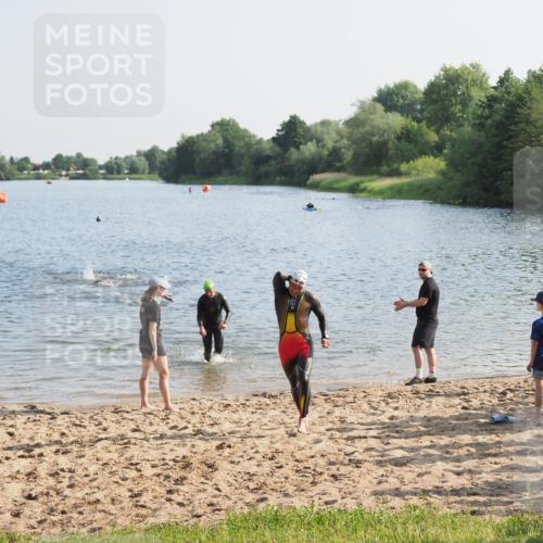 21.06.2025 - 27. Vierlanden-Triathlon MichiJ http://msf.ph/oto/7973996 15.06.2026 08:38:54 Schwimmen 94, 182 meine-sportfotos.de