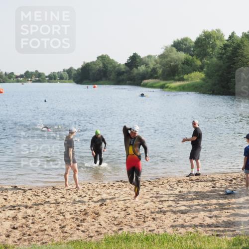 21.06.2025 - 27. Vierlanden-Triathlon MichiJ http://msf.ph/oto/7973999 15.06.2026 08:38:54 Schwimmen 94, 182 meine-sportfotos.de