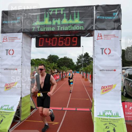 15.06.2025 - 7 Türme Triathlon Michael Strokosch http://msf.ph/oto/7974012 15.06.2025 14:06:08 Ziel 657, 743, 1044, 1136 meine-sportfotos.de