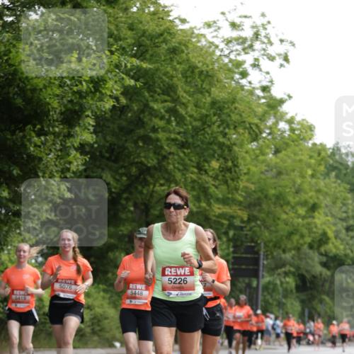 15.06.2025 - REWE Women's Run Jannik Wohlers http://msf.ph/oto/7974124 15.06.2025 10:08:50 Laufen 5076, 5448, 5419, 5226 meine-sportfotos.de