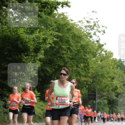 15.06.2025 - REWE Women's Run Jannik Wohlers http://msf.ph/oto/7974153 15.06.2025 10:08:50 Laufen 5419, 5076, 5226 meine-sportfotos.de