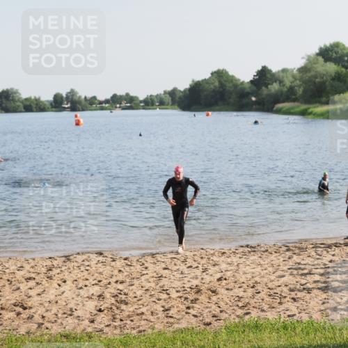 21.06.2025 - 27. Vierlanden-Triathlon MichiJ http://msf.ph/oto/7974208 15.06.2026 08:39:15 Schwimmen 120, 132, 165 meine-sportfotos.de