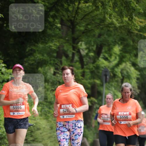 15.06.2025 - REWE Women's Run Jannik Wohlers http://msf.ph/oto/7974216 15.06.2025 10:08:55 Laufen 5595, 52, 5550 meine-sportfotos.de