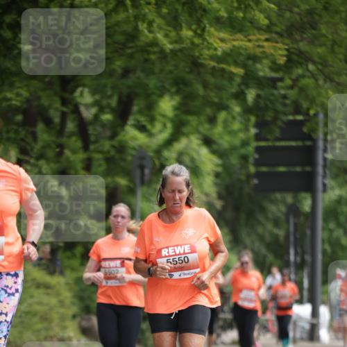 15.06.2025 - REWE Women's Run Jannik Wohlers http://msf.ph/oto/7974223 15.06.2025 10:08:56 Laufen 5550, 5502 meine-sportfotos.de