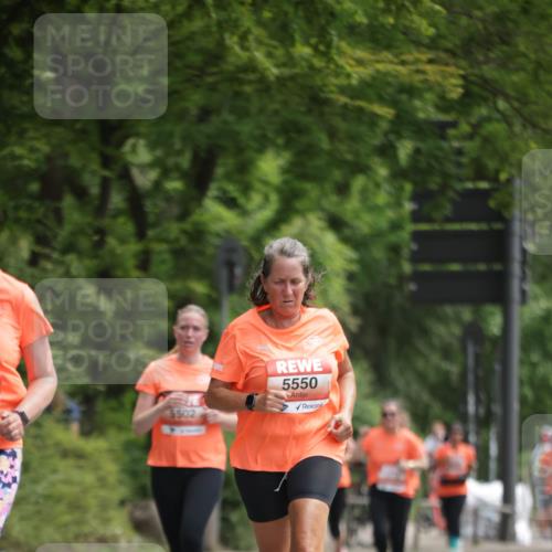 15.06.2025 - REWE Women's Run Jannik Wohlers http://msf.ph/oto/7974236 15.06.2025 10:08:56 Laufen 5502, 5550 meine-sportfotos.de