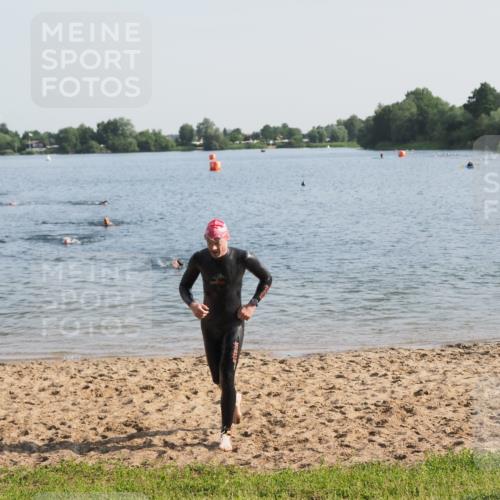 21.06.2025 - 27. Vierlanden-Triathlon MichiJ http://msf.ph/oto/7974245 15.06.2026 08:39:18 Schwimmen 120, 132, 165 meine-sportfotos.de