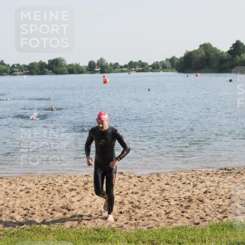 21.06.2025 - 27. Vierlanden-Triathlon MichiJ http://msf.ph/oto/7974250 15.06.2026 08:39:18 Schwimmen 120, 132, 165 meine-sportfotos.de