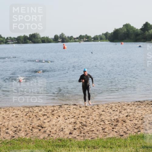 21.06.2025 - 27. Vierlanden-Triathlon MichiJ http://msf.ph/oto/7974289 15.06.2026 08:39:31 Schwimmen 168 meine-sportfotos.de